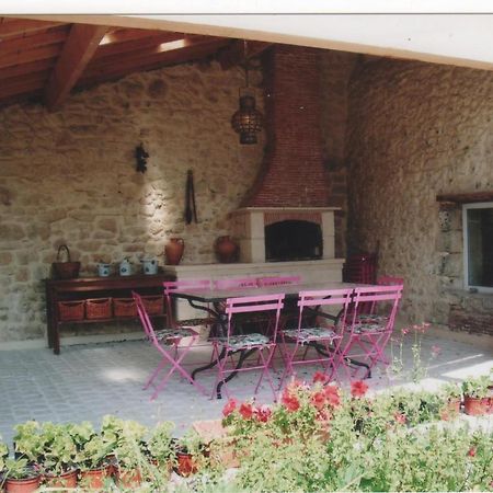 clos des hirondelles Jau-Dignac-et-Loirac Exterior foto